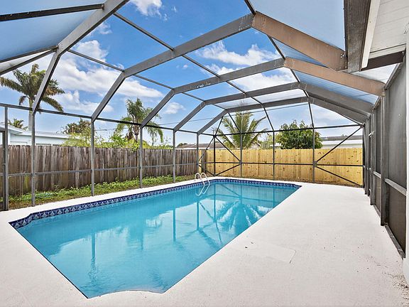 3rd image of 3374 Florida Boulevard