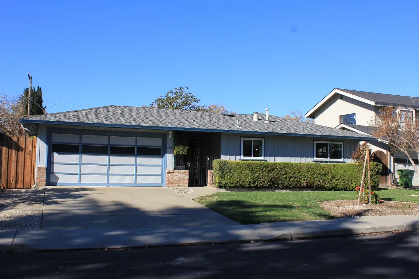 128 Michael Way photo 1