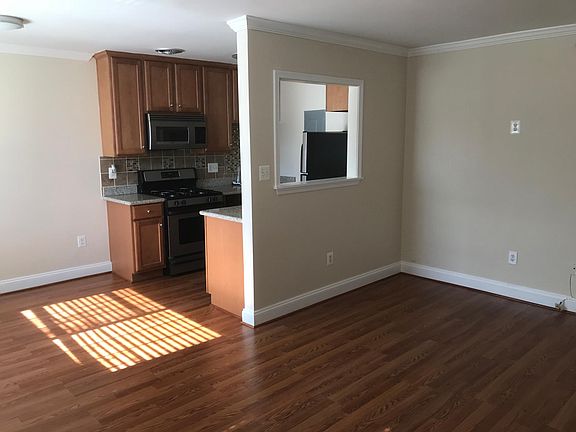 Living room / kitchen view