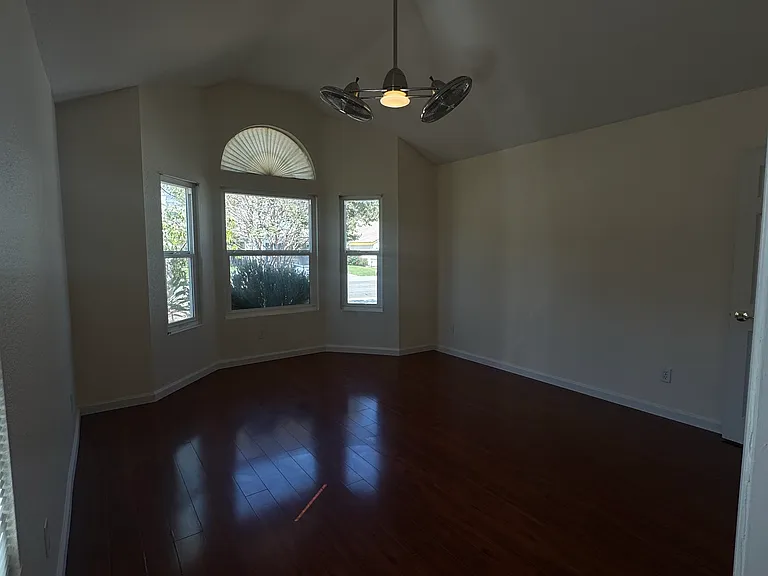 2613 Sheridan Rd — Photo 21