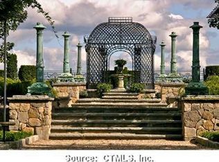 54 New Haven Rd, Prospect, CT 06712