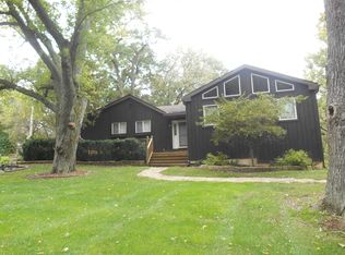 2301 Riverview Ave, Fox River Grove, IL 60021