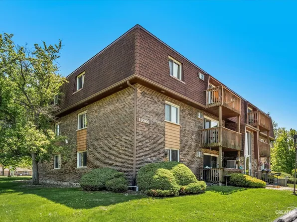19360 Wolf Rd APT 9, Mokena, IL 60448