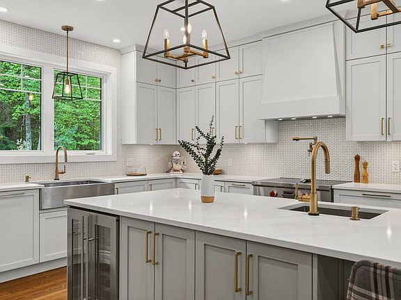 5th image of 4515 Rue Laonard