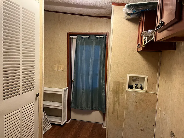Laundry room!