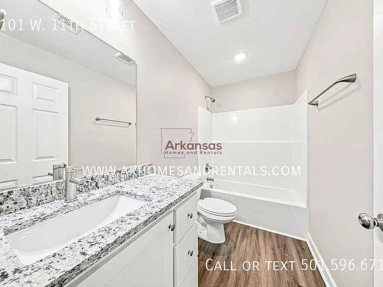 3101 W 11th St — Photo 6