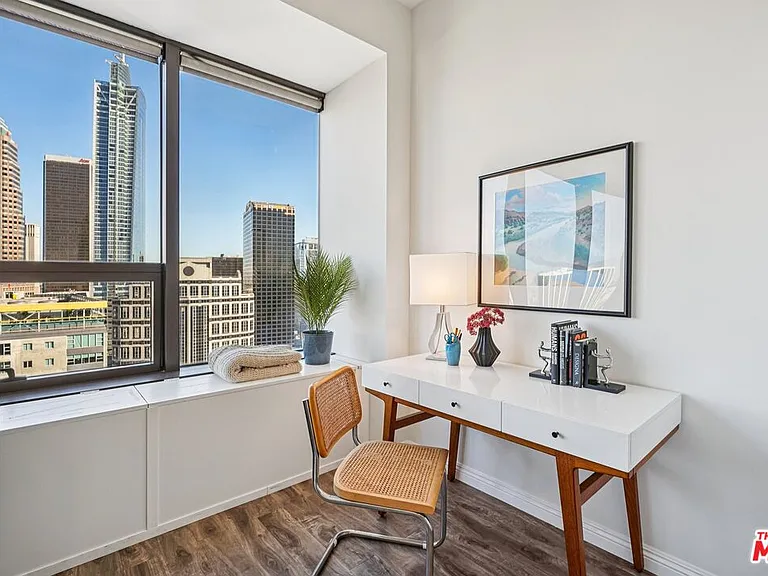 1100 Wilshire Blvd #2209 — Photo 15