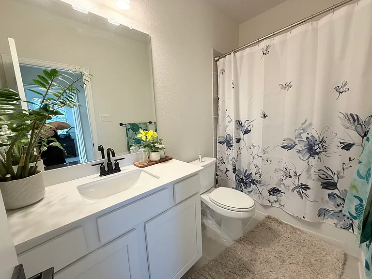 7933 Sunset Blvd — Photo 13