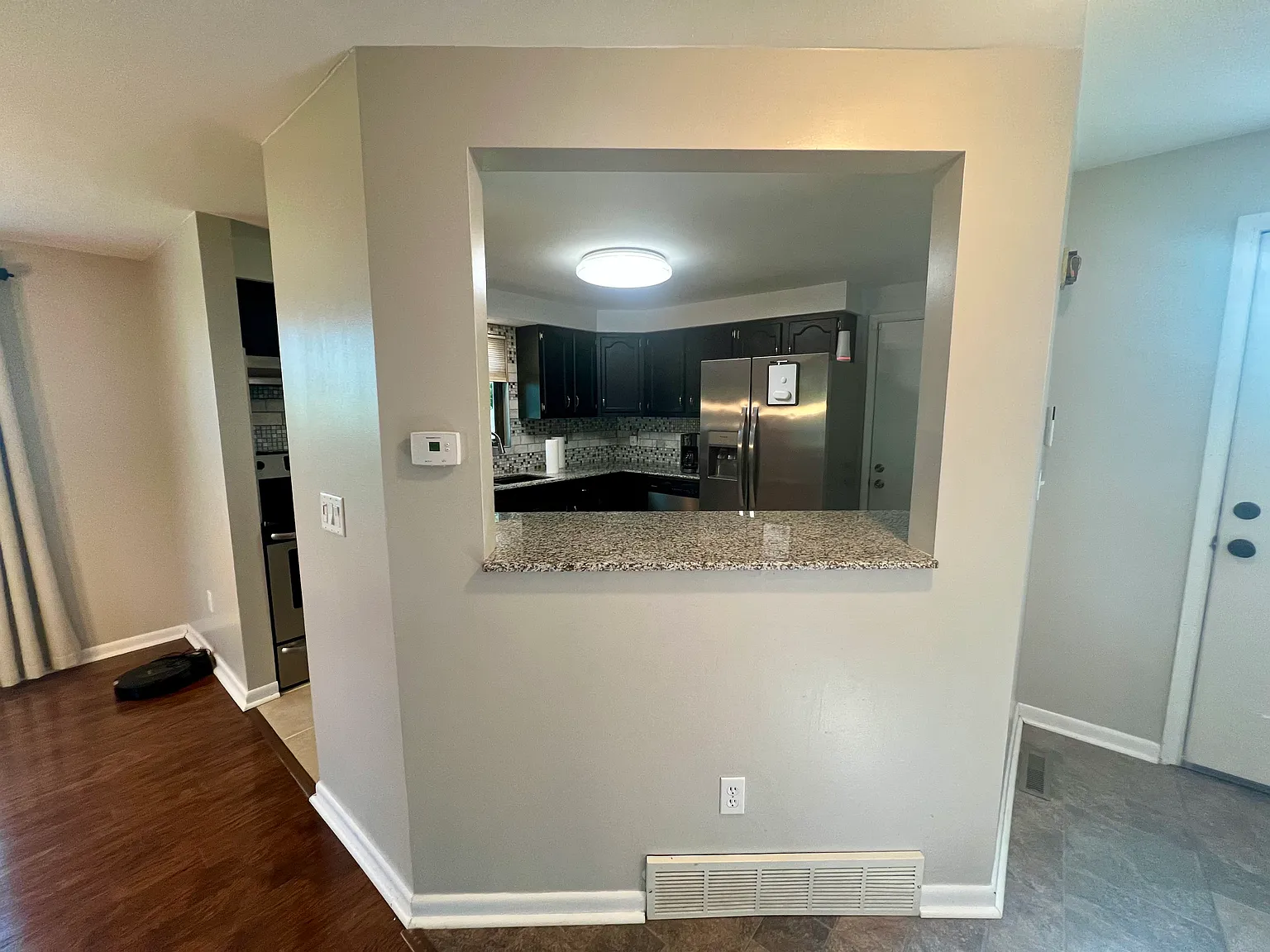 2 bed, 1.5 bath, 1320 sqft, $2,500 — Photo 4