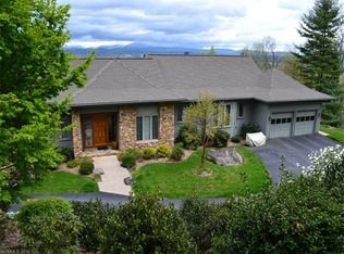 2000 Azalea Ridge Rd, Laurel Park, NC 28739