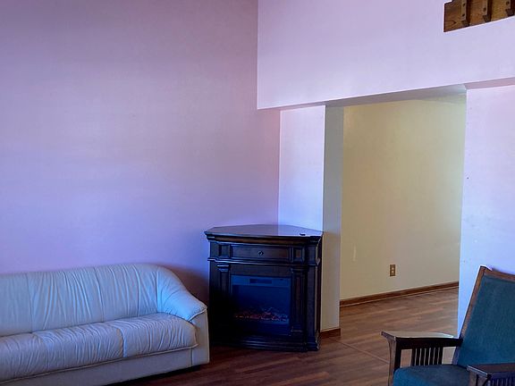 Front Room to Right of prior Pic
Facing Opening to Dining Room