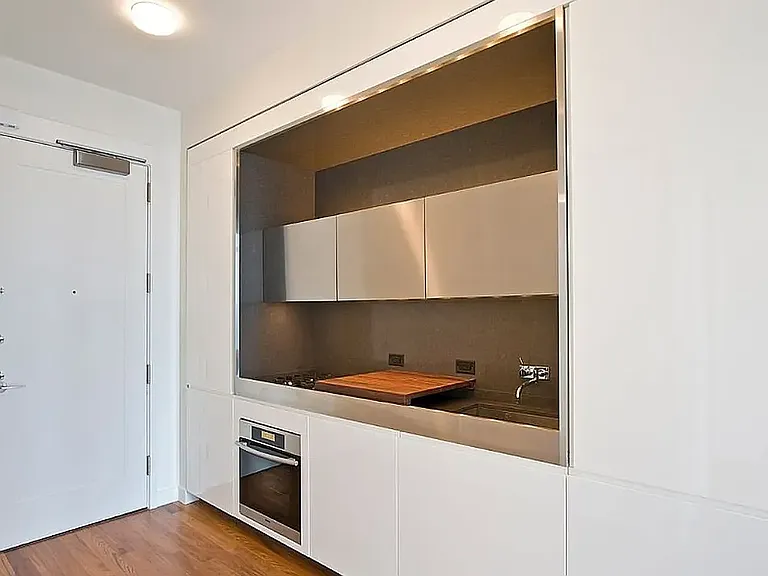 15 William St #14D — Photo 3