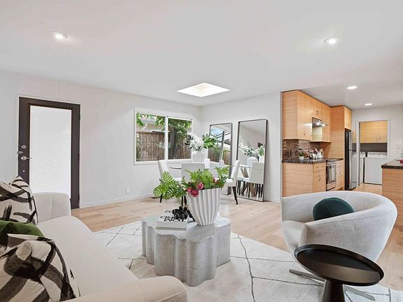 3rd image of 360 Fernando Ave
