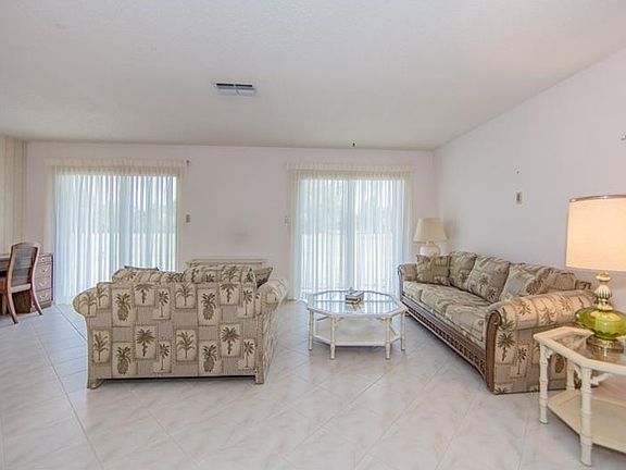 3rd image of 10111 Mason Dixon Cir