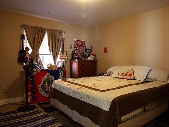 5th image of 204 W 113th St