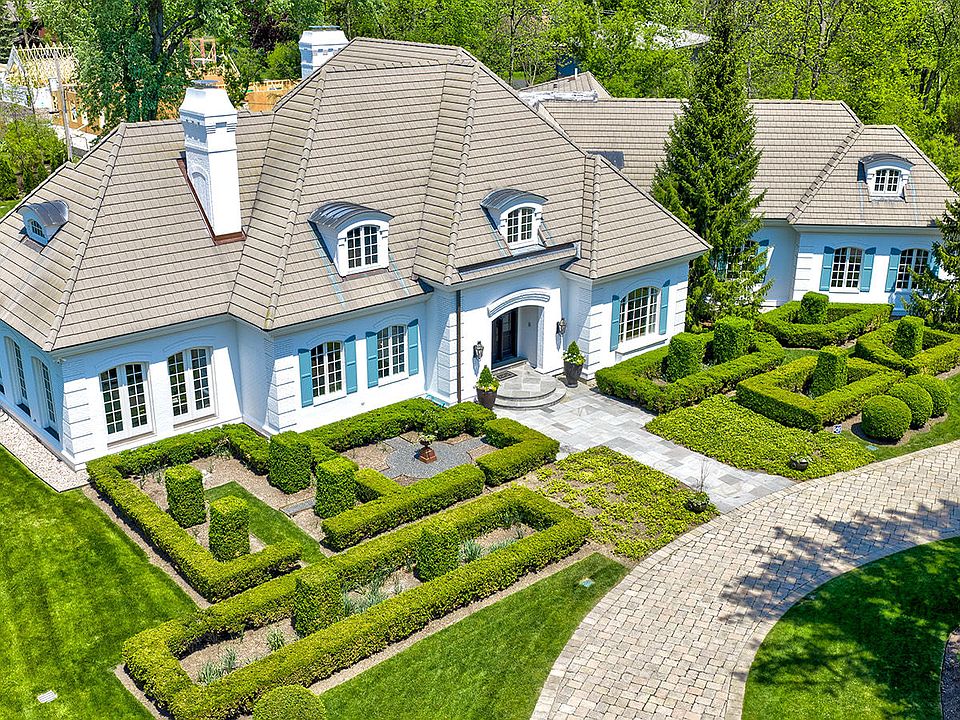 1st image of 245 Maple Row