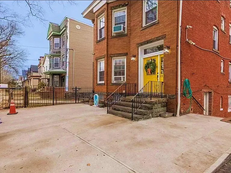 125 Sylvan Ave #1 — Photo 1