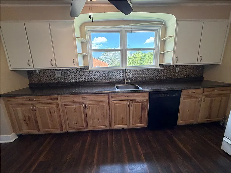 1140 Chapel Rd — Photo 11
