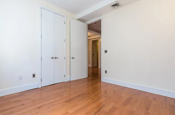 Rented by Nooklyn NYC LLC | media 46