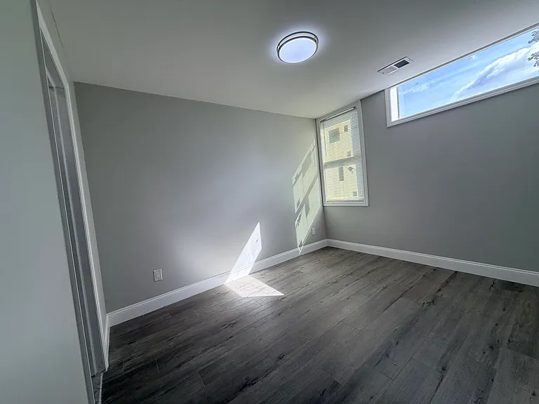 341 Grosvenor Ave #1 & 2 — Photo 14