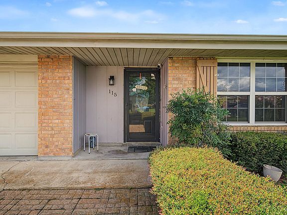 3rd image of 115 Elm Dr