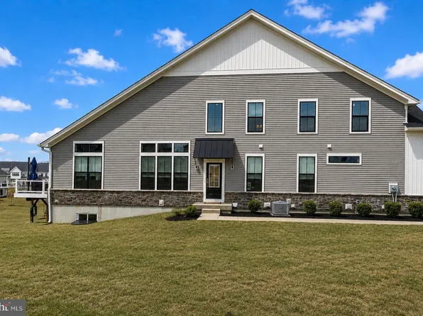 34 Tamarack Cir, Eagleville, PA 19403