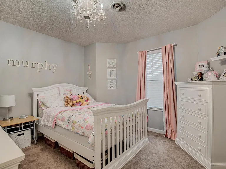 5804 Shelley Dr — Photo 9