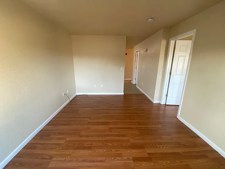 597 South Ave — Photo 4