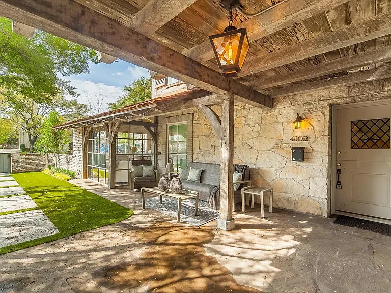 Shared courtyard area and front door to 4102.