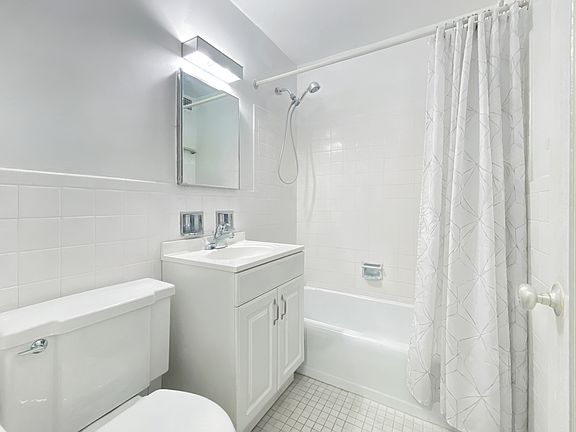 5th image of 343 E 30th St APT 4E