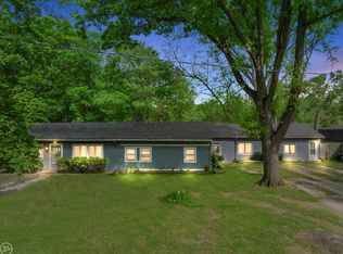 6482 Riverdale Rd, Whitmore Lake, MI 48189