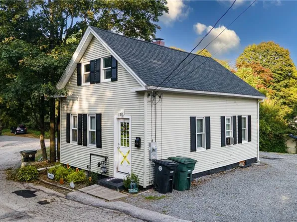 38 Capwell Ave, Coventry, RI 02816