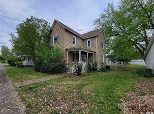 243 E Adams St, Greenview, IL 62642