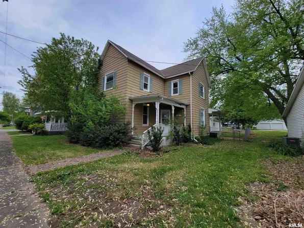 243 E Adams St, Greenview, IL 62642