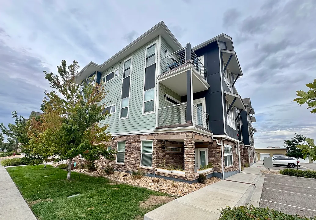 2 bed, 1209 sqft, $2,250 — Photo 1