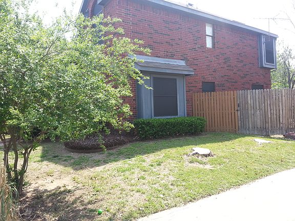 3rd image of 333 Leisure Ln