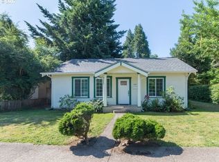 1327 Ash Ave, Cottage Grove, OR 97424