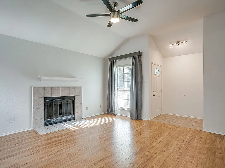 5323 Northridge Blvd — Photo 22