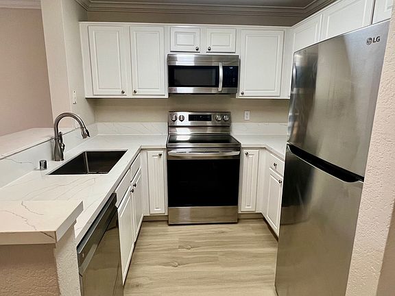 4th image of 8889 Caminito Plaza Centro #7408