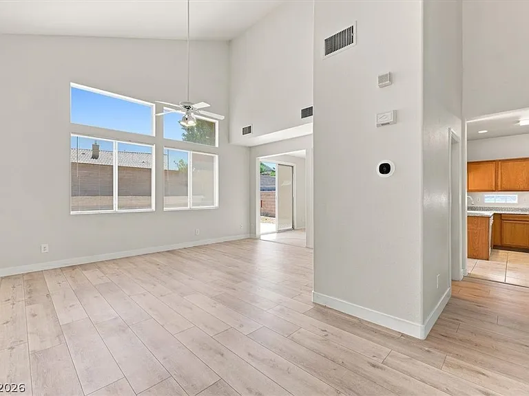 2681 Park Creek Ln — Photo 4