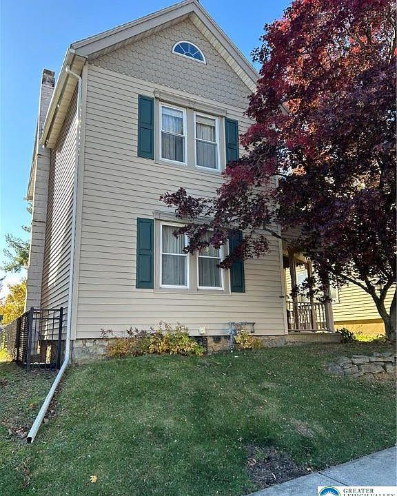 1st image of 731 Locust St N
