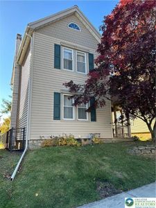 731 Locust St, Catasauqua, PA, 18032