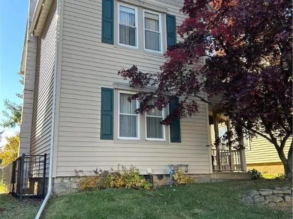 731 Locust St N, Catasauqua, PA 18032