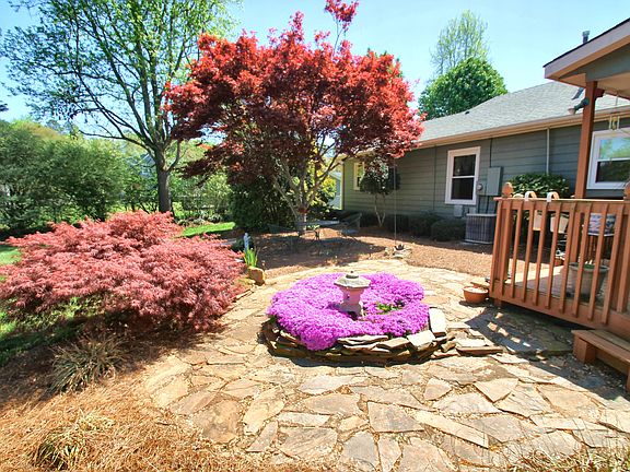5th image of 4822 Country Meadows Dr