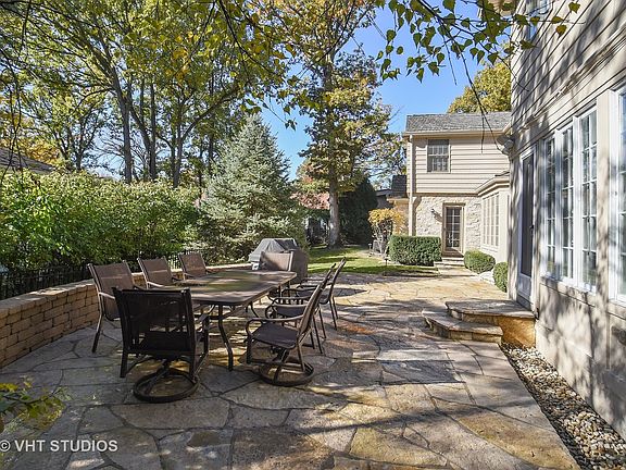 5th image of 252 Oak Knoll Ter