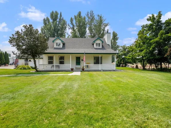 1515 Laurel Cir, Emmett, ID 83617