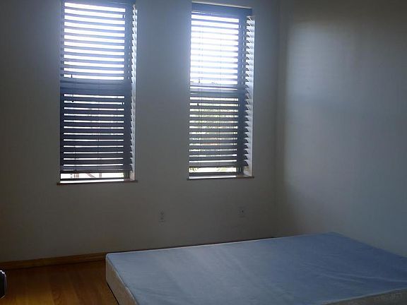 5th image of 4828 41st St APT 3F