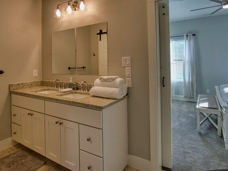 1247 Greenhill Dr — Photo 20
