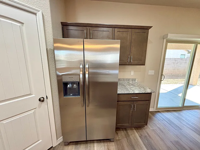3774 Meadowbrook Ln — Photo 12