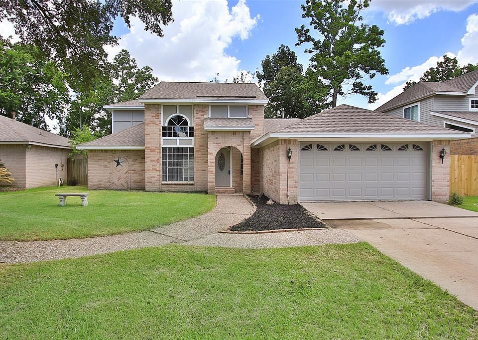 Beautiful 3 bedroom 2 1/2 bath home in Bonaire is ready for move-in!